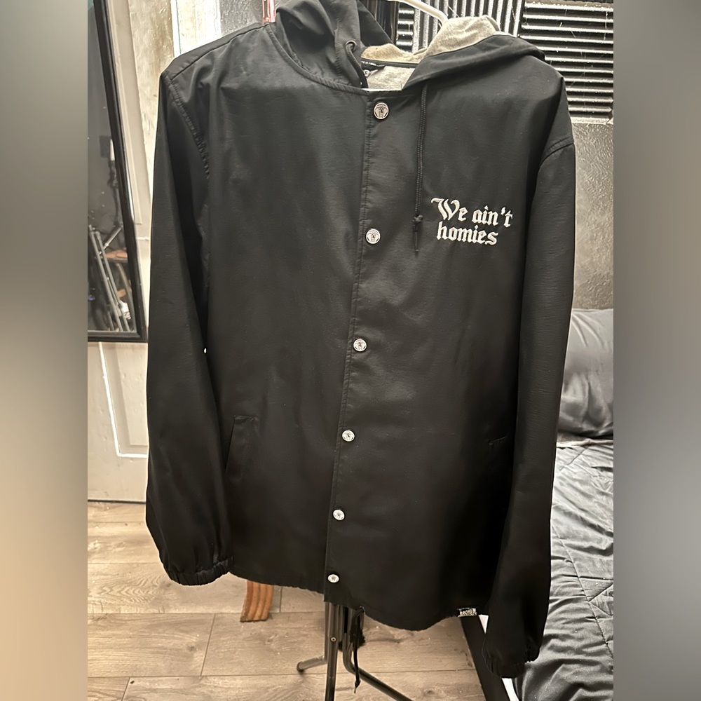 (Zumiez)Broken promises button up hoodie